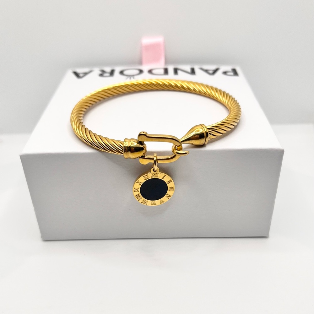 Bangle 🖤